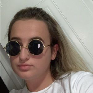 Meet your Posher, Mackenzie